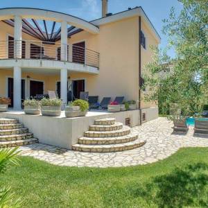 ISTRA, MEDULIN - Luksuzna klasična vila 50 metara od plaže