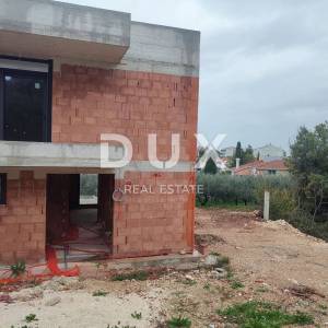 ISTRA, MEDULIN - Moderna vila u blizini plaža okružena zelenilom