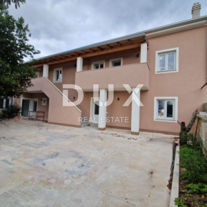 ISTRA, MEDULIN - Novoadaptirana kuća s tri stana i pogledom na more