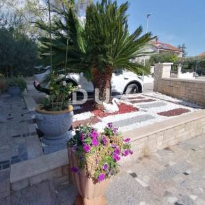 ISTRA, MEDULIN - Obiteljska kuća 200m od mora!