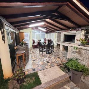ISTRA, MEDULIN - Poslovna zgrada, 250 m2, na odličnoj lokaciji, spremna za nastavak poslovanja