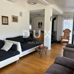 ISTRA, MEDULIN - Prizemnica s konobom i bazenom!
