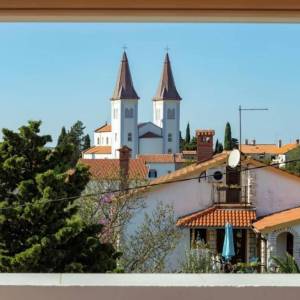 ISTRA, MEDULIN Velika apartmanska kuća!