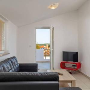 ISTRA, MEDULIN Velika apartmanska kuća!
