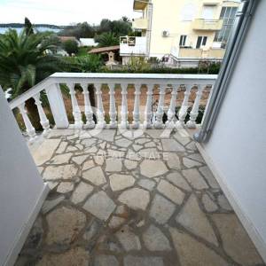 ISTRA, MEDULIN Velika apartmanska kuća s 6 stambenih jedinica pored mora!