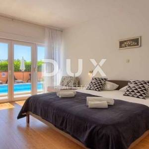 ISTRA, MEDULIN Vila s bazenom 300 m od plaže 