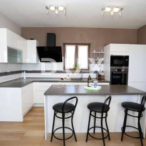 ISTRA, MEDULIN Vila s otvorenim pogledom na more