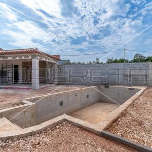 ISTRA, MOMJAN - Dvojna kuća s bazenom NOVOGRADNJA
