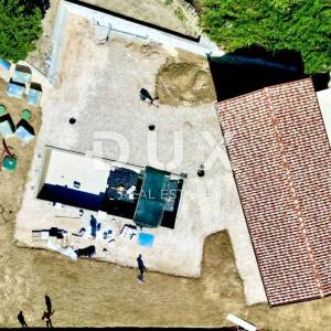 ISTRA, MOMJAN - Istarska kamena kuća s bazenom i pogledom na more