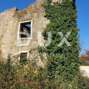 ISTRA, MOMJAN - Zemljište s pogledom i građevinskom dozvolom za gradnju više objekata