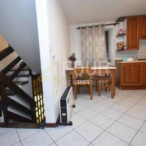 Istra, Motovun, 100m2, dvoetažni stan 3s+db