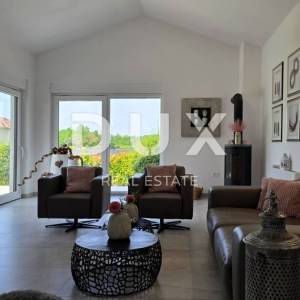 ISTRA, MOTOVUN - Besprijekorna vila na rubu naselja