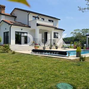 ISTRA, MOTOVUN - Besprijekorna vila na rubu naselja