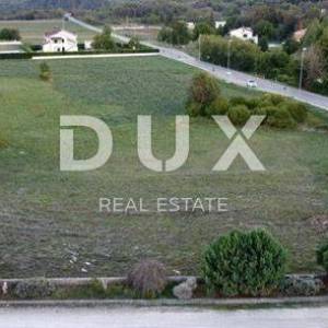 ISTRA, MOTOVUN - Građevinsko zemljište 1820m2 u blizini svih sadržaja