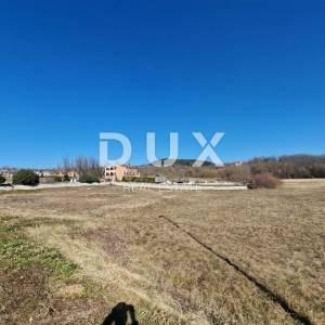 ISTRA, MOTOVUN - Građevinsko zemljište 1820m2 u blizini svih sadržaja