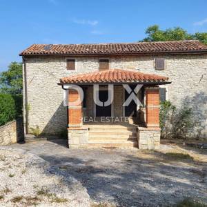 ISTRA, MOTOVUN - Kamena kuća s potencijalom