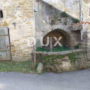 ISTRA, MOTOVUN - Kamena starina za adaptaciju