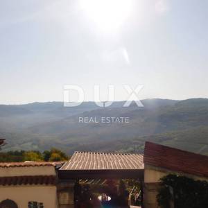 ISTRA, MOTOVUN - kuća u centru Motovuna s dva stana i dvorištem