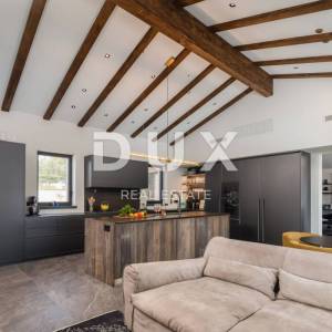 ISTRA, MOTOVUN - Luksuzna vila s pogledom na prirodu!