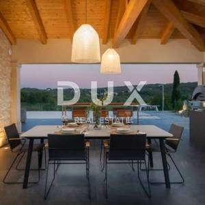 ISTRA, MOTOVUN - Luksuzna vila s pogledom na prirodu!