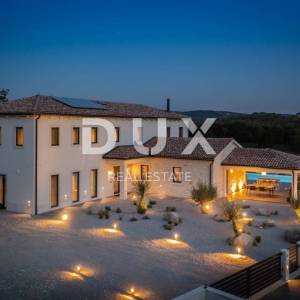 ISTRA, MOTOVUN - Luksuzna vila s pogledom na prirodu!
