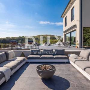 ISTRA, MOTOVUN - Luksuzna vila s pogledom na prirodu!