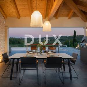 ISTRA, MOTOVUN - Luksuzna vila s pogledom na prirodu!