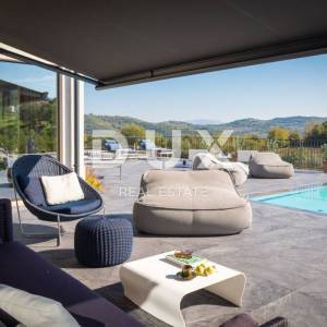 ISTRA, MOTOVUN - Luksuzna vila s pogledom na prirodu!