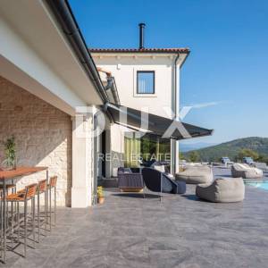 ISTRA, MOTOVUN - Luksuzna vila s pogledom na prirodu!