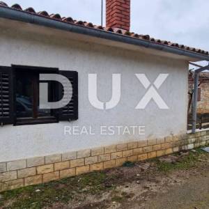 ISTRA, MOTOVUN, OKOLICA - Dvije kuće za adaptaciju s dvorištem