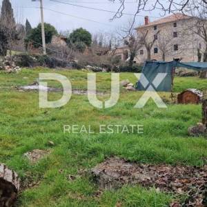 ISTRA, MOTOVUN, OKOLICA - Dvije kuće za adaptaciju s dvorištem
