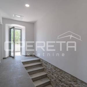 Istra, Motovun okolica- Kamena kuća s bazenom