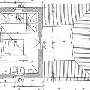 ISTRA, MOTOVUN - Samostojeća kamena starina s pogledom na Motovun i glavnim projektom za obnovu