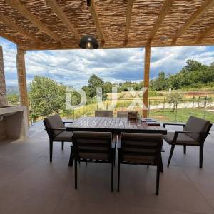 ISTRA, MOTOVUN - Skladna novogradnja s bazenom