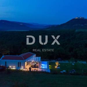 ISTRA, MOTOVUN - Vila posebne arhitekture s prekrasnim pogledom!