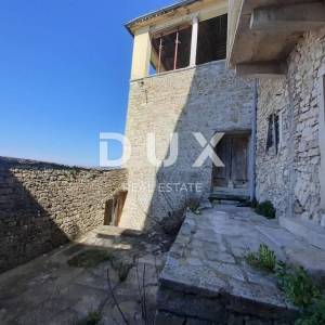 ISTRA, MOTOVUN - Višekatnica u centru Motovuna