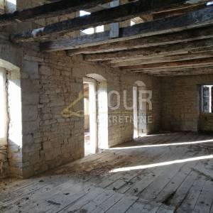 Istra, Motuvun - okolica, imanje s dvije kuće