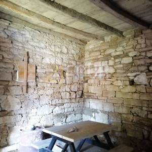 Istra, Motuvun - okolica, imanje s dvije kuće
