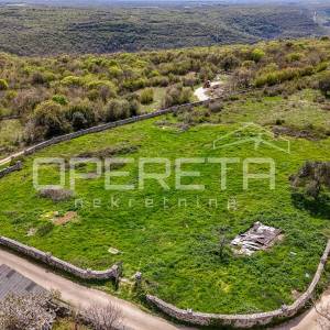 Istra, Mrgani-građevinsko zemljište s pogledom na more