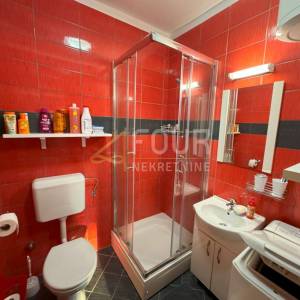 Istra, Novigrad, 1s+db, 44m2, terasa i okućnica