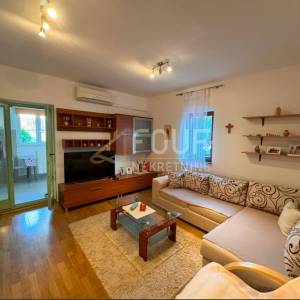 Istra, Novigrad, 1s+db, 44m2, terasa i okućnica