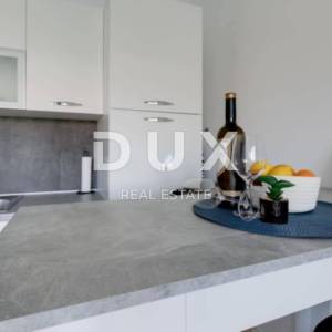 ISTRA, NOVIGRAD - Dva apartmana u blizini mora