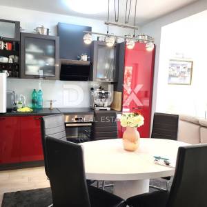 ISTRA, NOVIGRAD - Dvojna kuća udaljena 250 m od mora