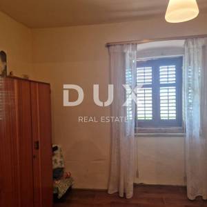 ISTRA, NOVIGRAD - Kamena ljepotica u mirnom naselju