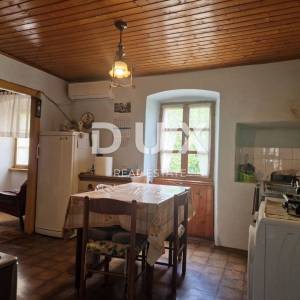 ISTRA, NOVIGRAD - Kamena ljepotica u mirnom naselju