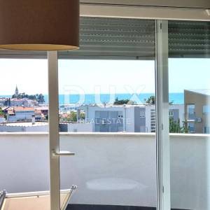 ISTRA, NOVIGRAD - Luksuzan 3S+DB stan s prekrasnim pogledom na more 118m2