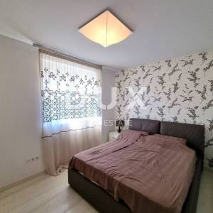 ISTRA, NOVIGRAD - Luksuzan 3S+DB stan s prekrasnim pogledom na more 118m2