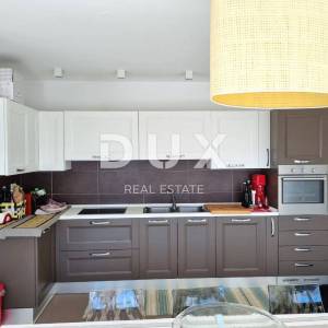 ISTRA, NOVIGRAD - Luksuzan 3S+DB stan s prekrasnim pogledom na more 118m2