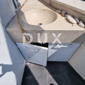 ISTRA, NOVIGRAD - Luksuzan 3S+DB stan s prekrasnim pogledom na more 118m2
