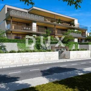 ISTRA, NOVIGRAD - Luksuzan stan s vrtom